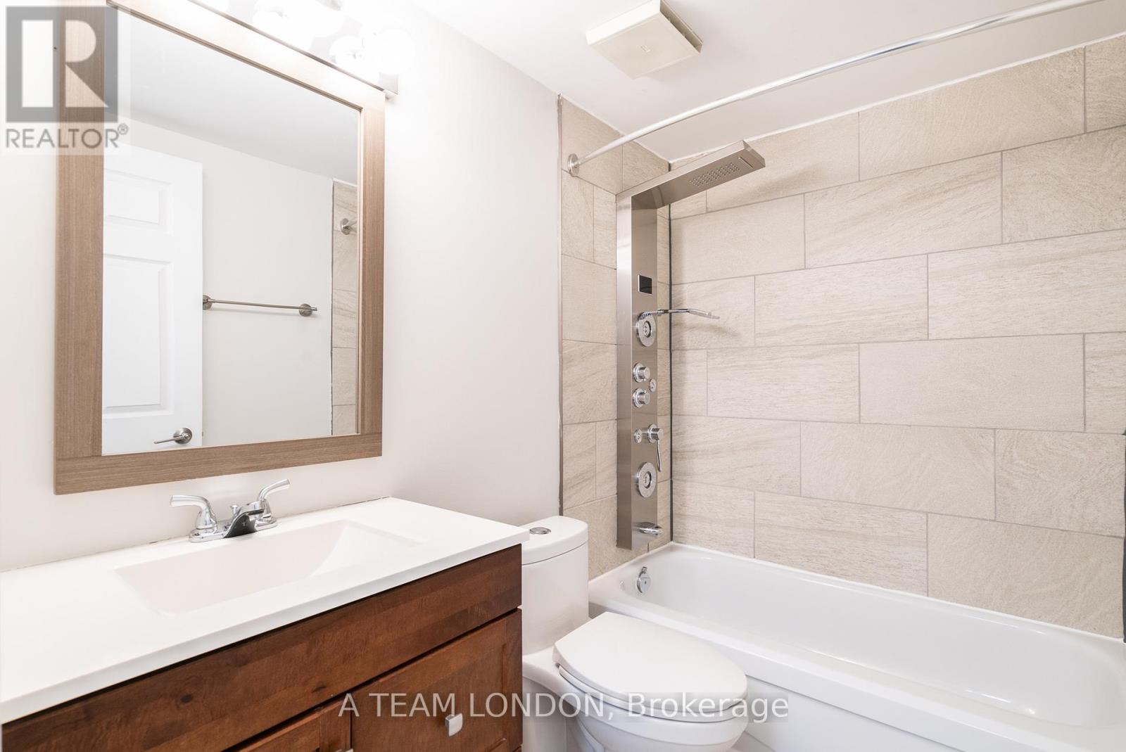 #503 155 KENT STREET - 17