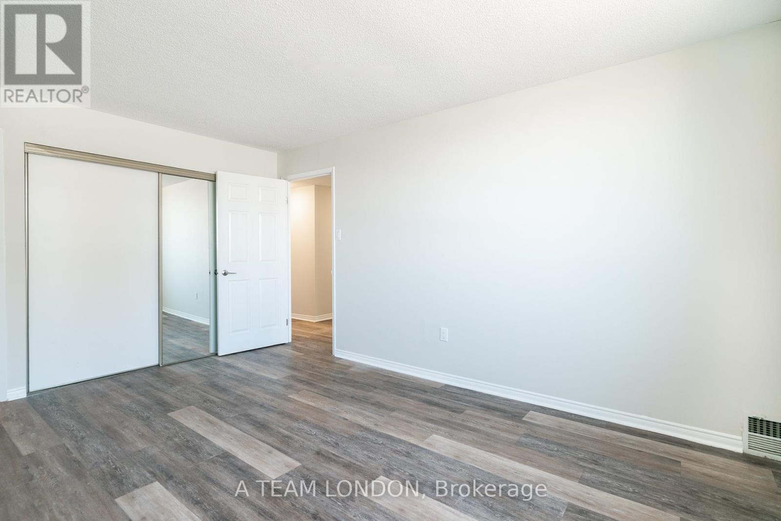 #503 155 KENT STREET - 20