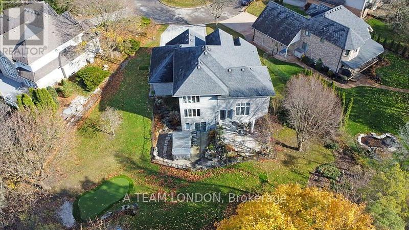 15 BAYSIDE COURT Property Photo