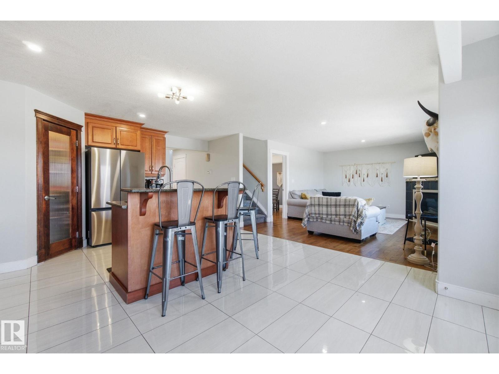 48 DOUGLAS CR, Leduc