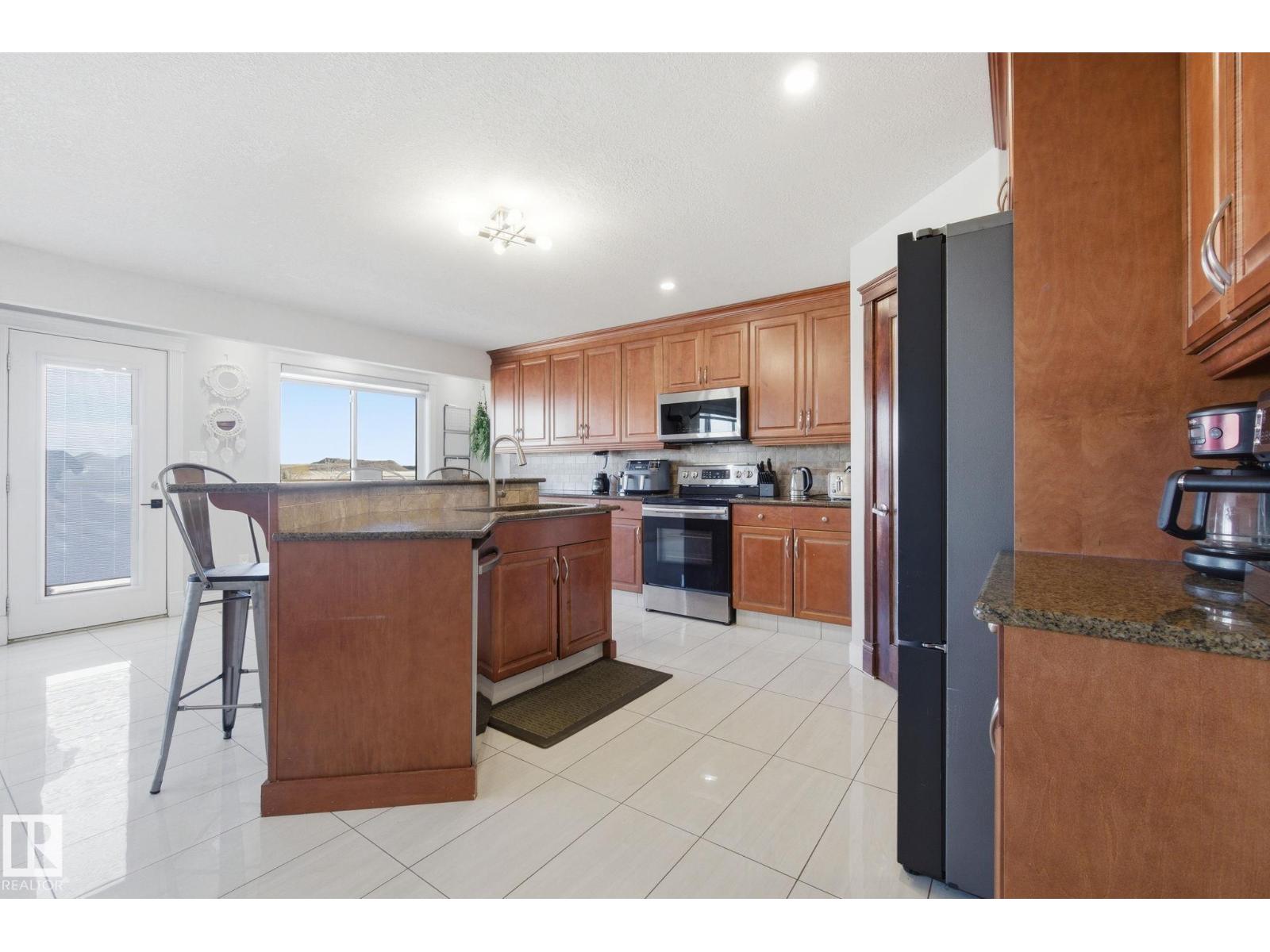 48 DOUGLAS CR, Leduc