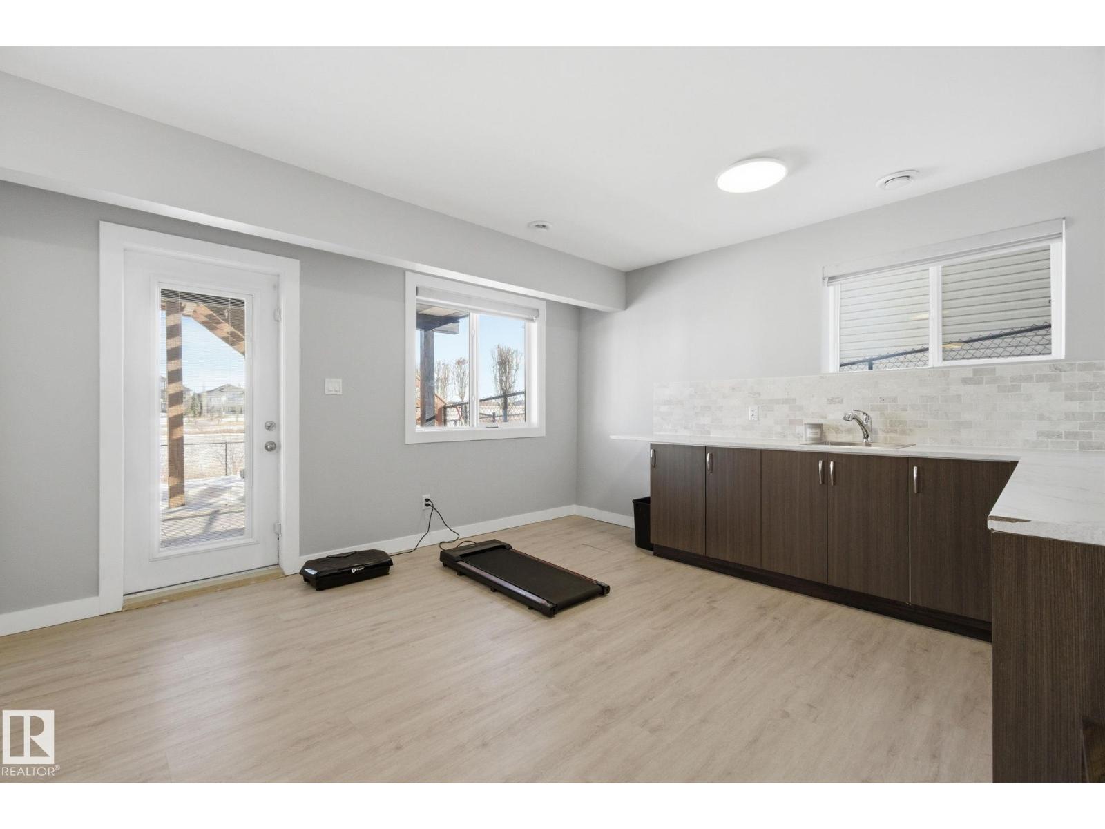 48 DOUGLAS CR, Leduc