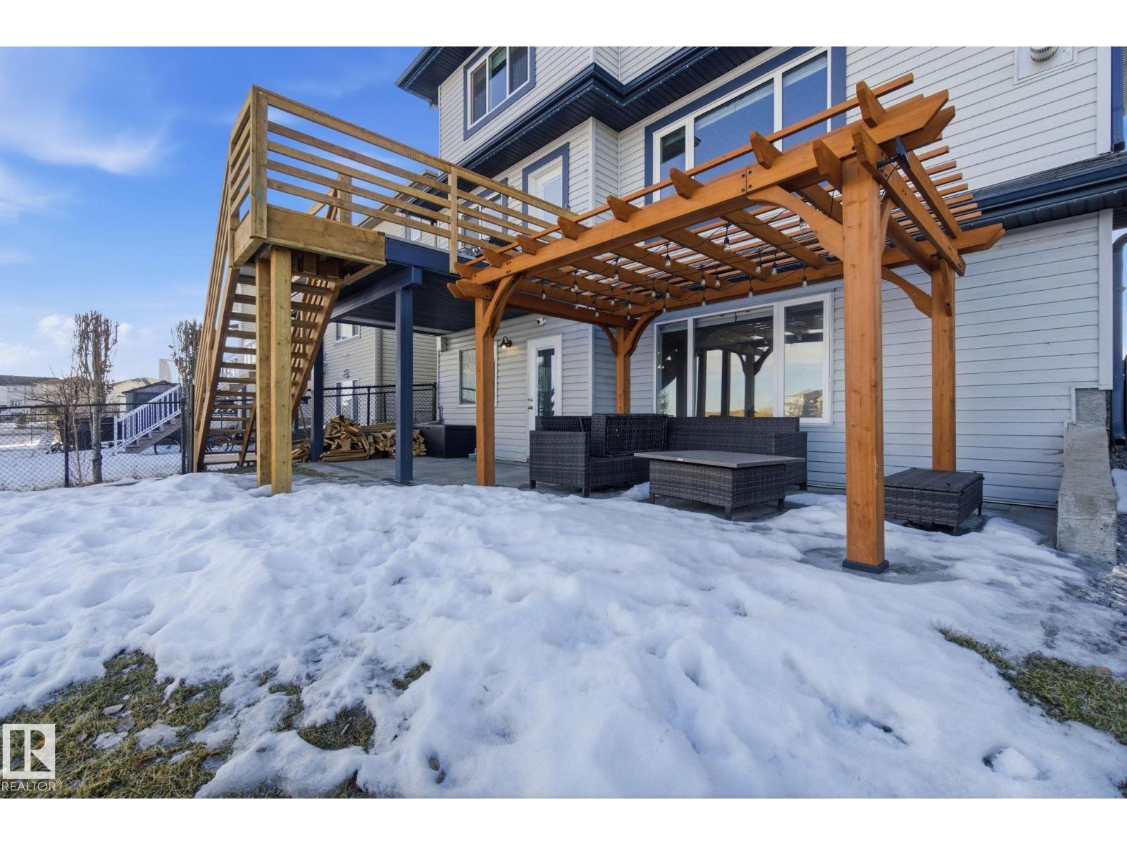 48 DOUGLAS CR, Leduc