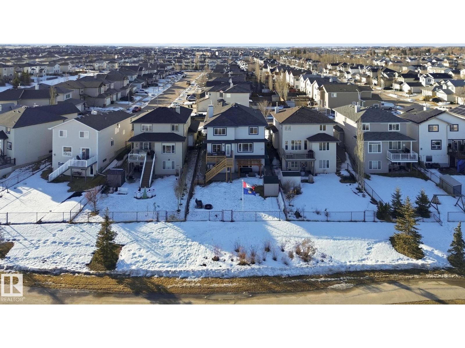 48 DOUGLAS CR, Leduc