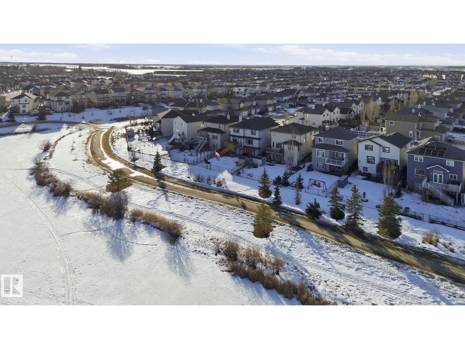 48 DOUGLAS CR, Leduc