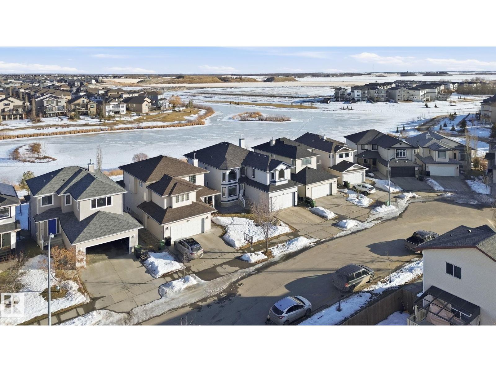 48 DOUGLAS CR, Leduc