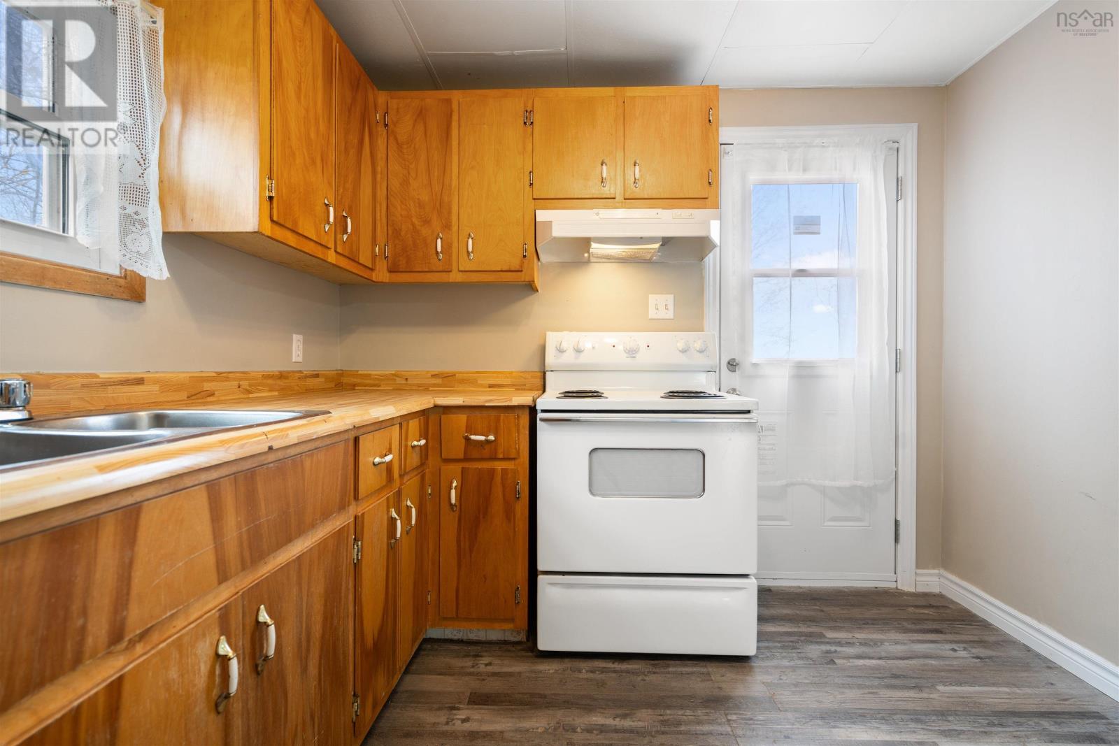 Property 7 of 28 of 29 North Street