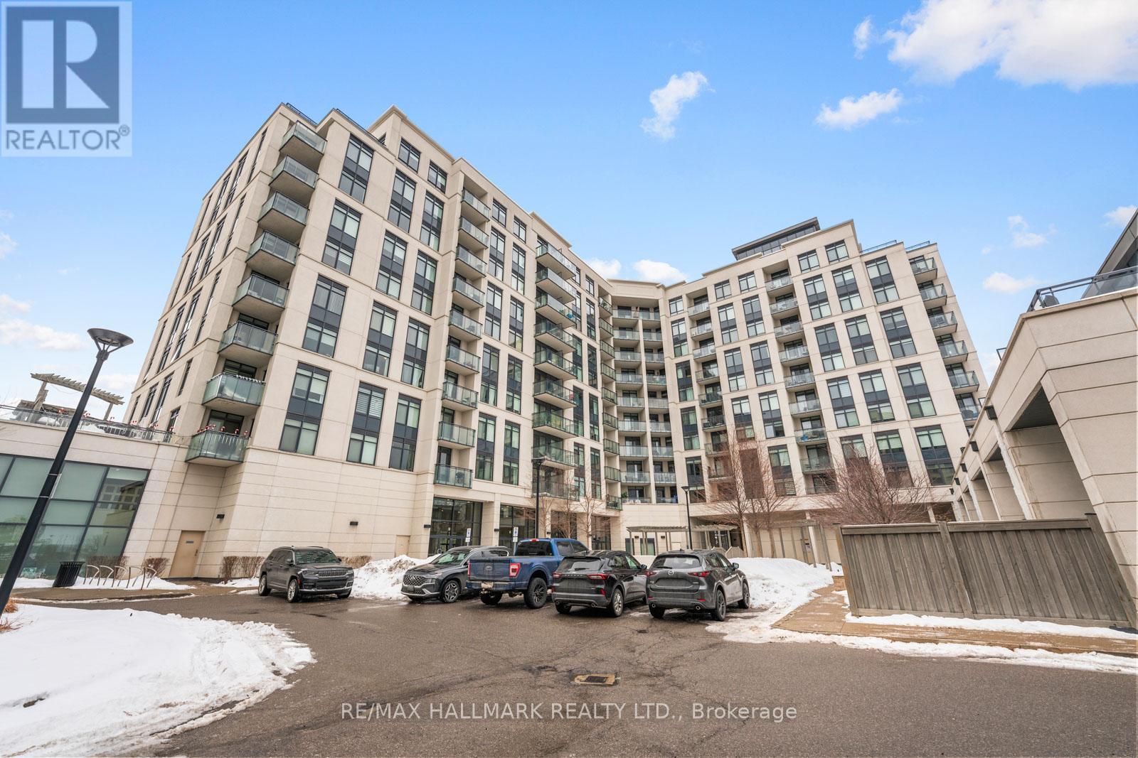 12 Woodstream Boulevard 902