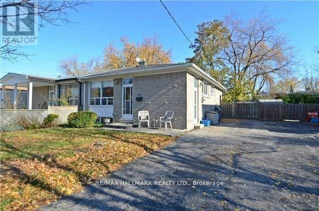 BSMT - 245 AXMINSTER DRIVE - Main photo, Richmond Hill (Crosby), Ontario