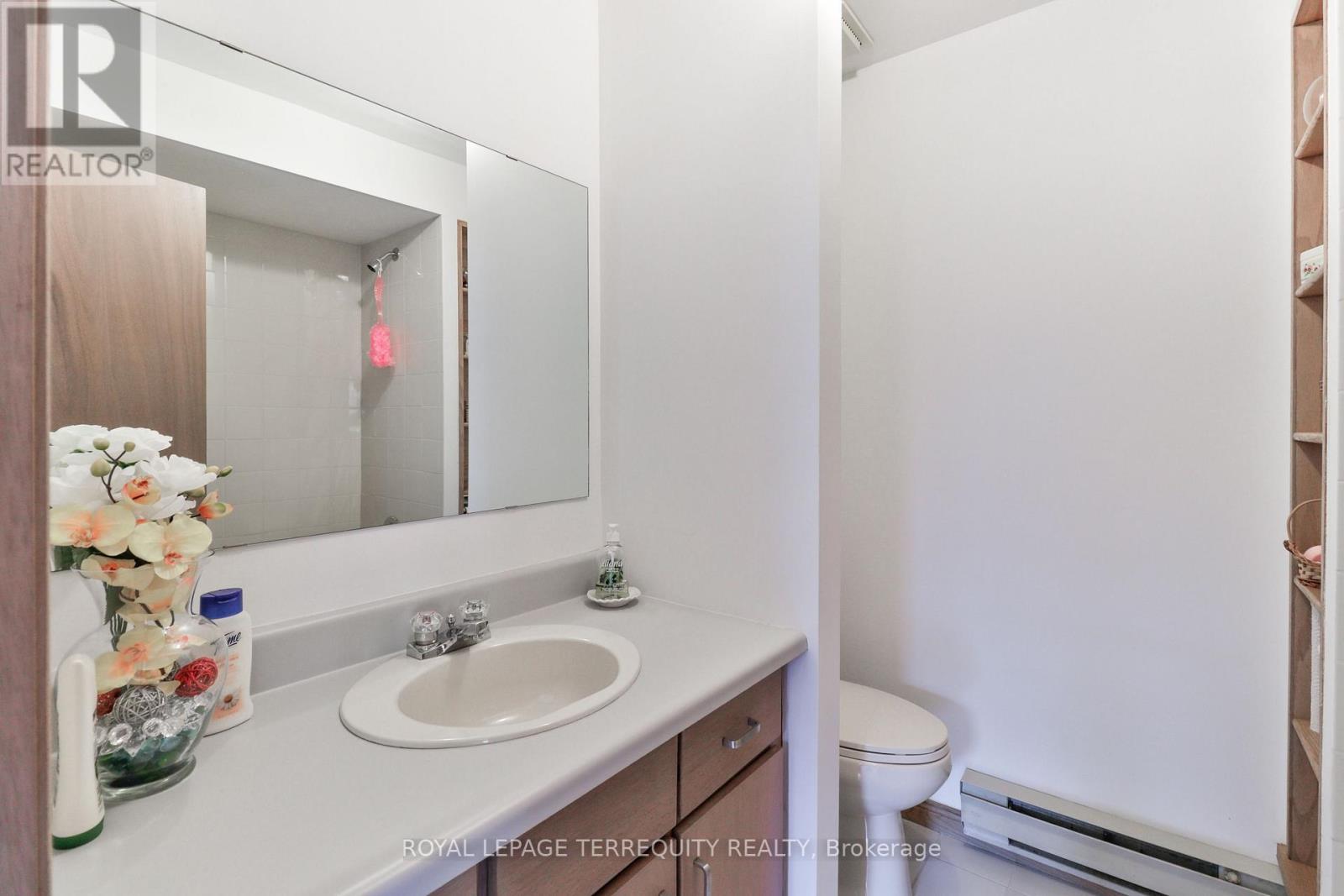 46 STOCCO CIRCLE - 16