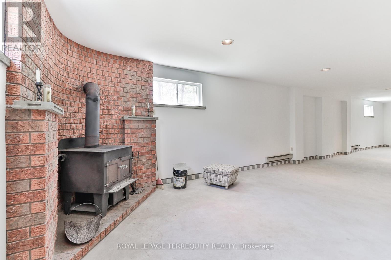 46 STOCCO CIRCLE - 22