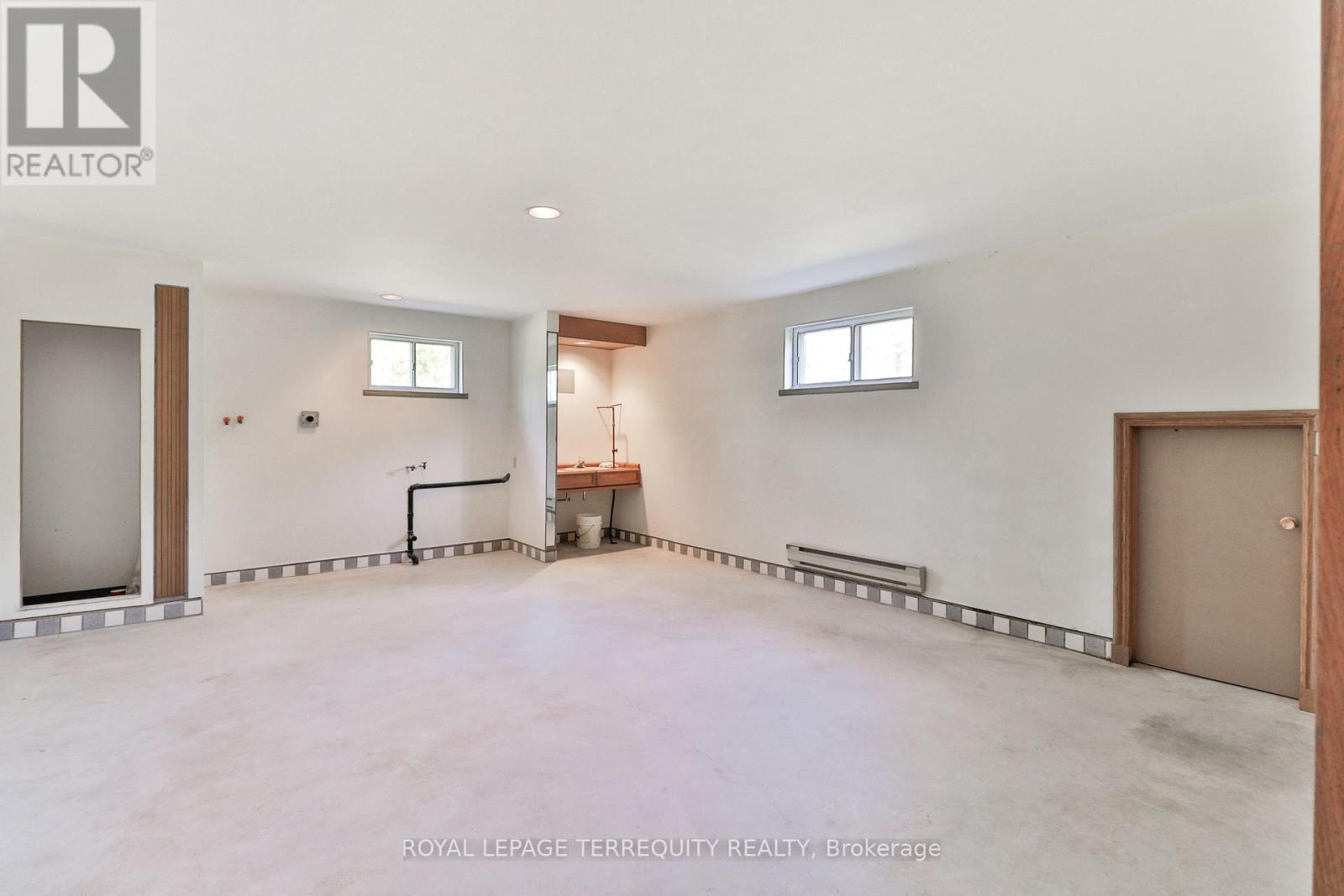 46 STOCCO CIRCLE - 23