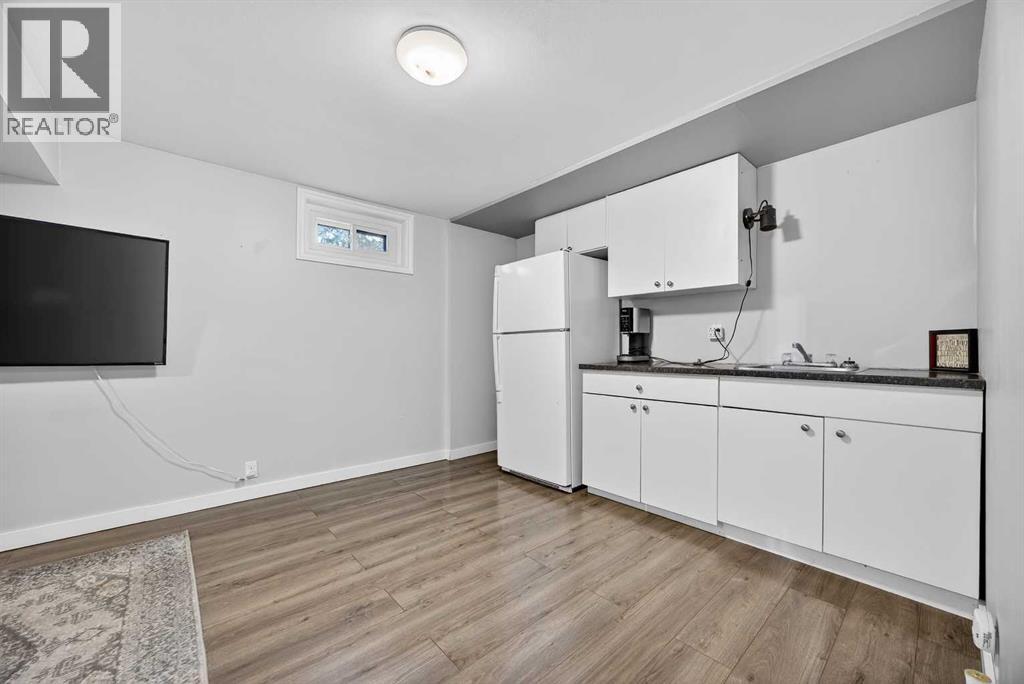 Single Family House 4 Level for Sale in  Ranch Glen Drive NW Ranchlands Calgary 