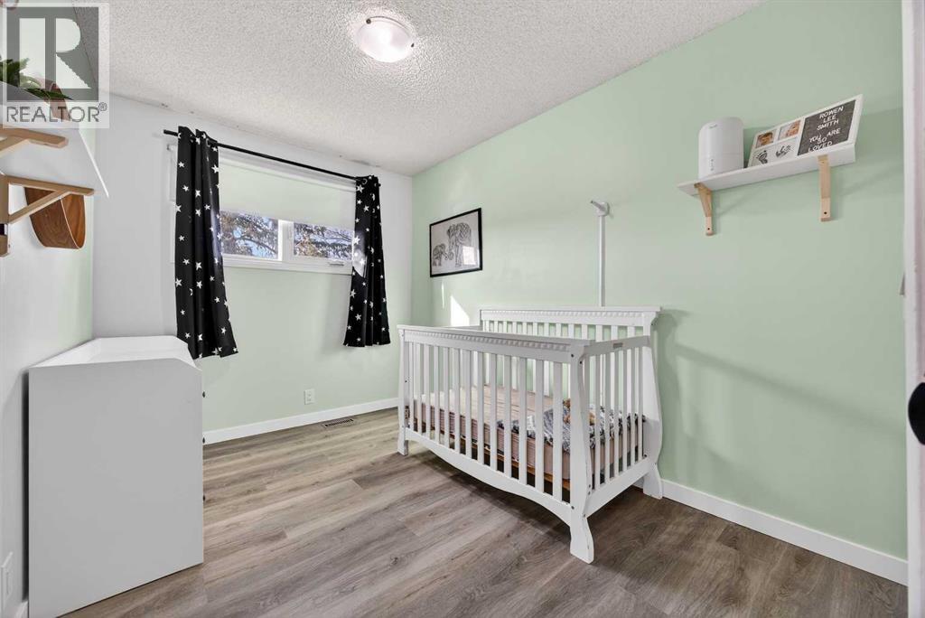 Single Family House 4 Level for Sale in  Ranch Glen Drive NW Ranchlands Calgary 