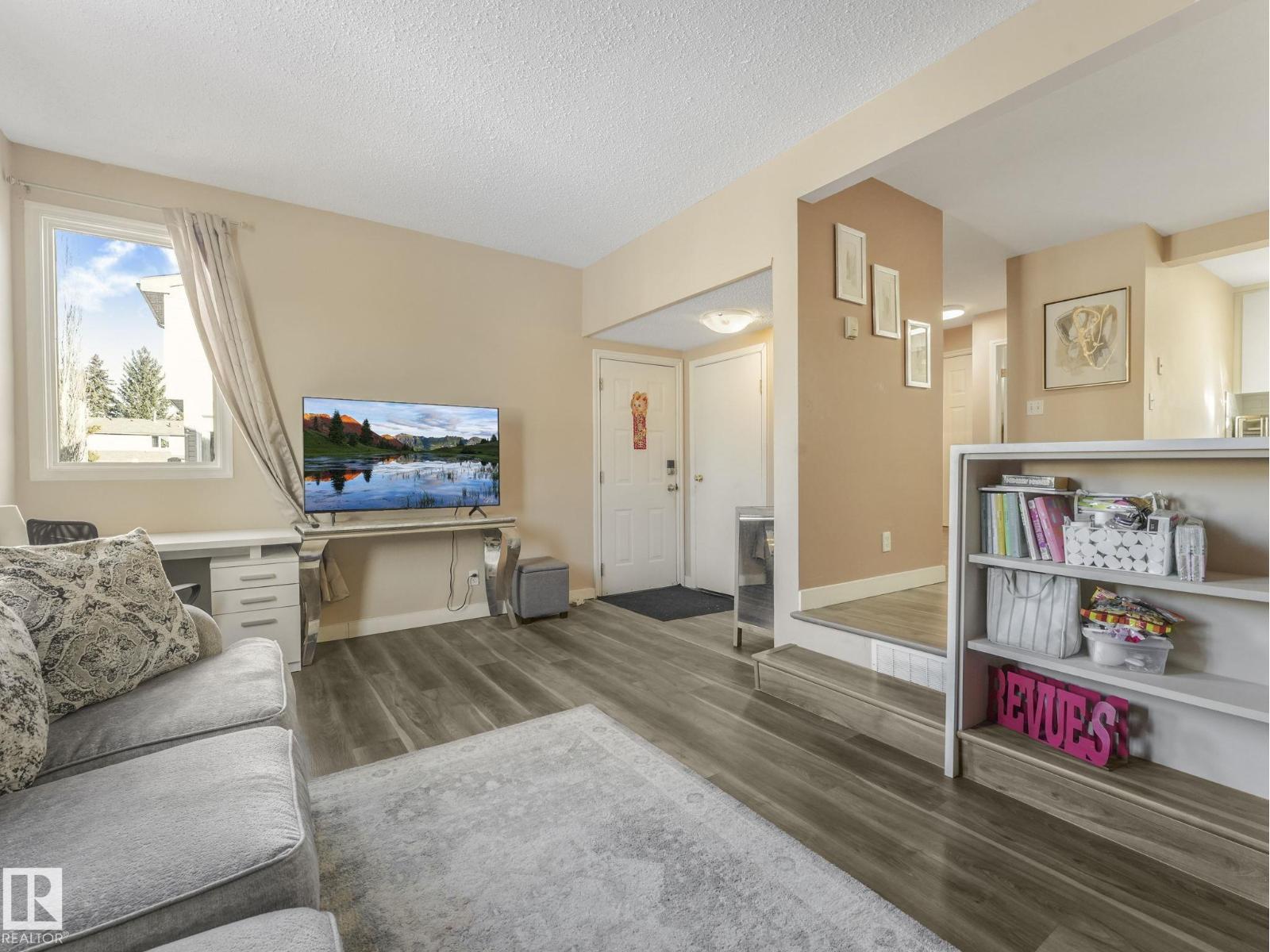 64 AKINSDALE GD N, St. Albert