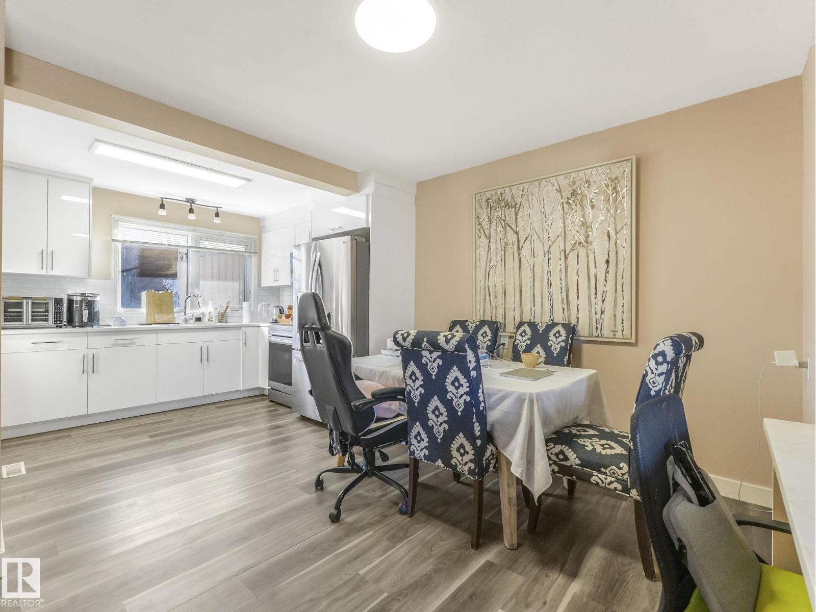 64 AKINSDALE GD N, St. Albert