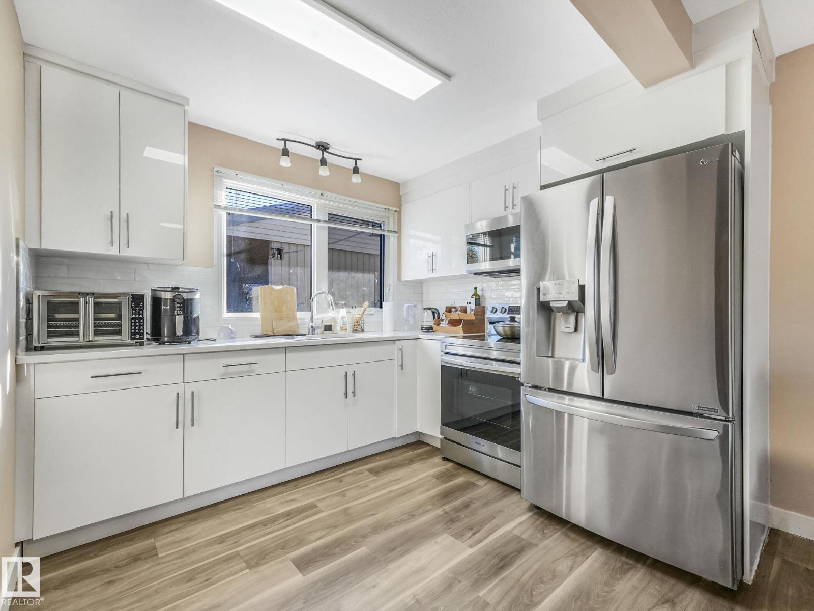 64 AKINSDALE GD N, St. Albert