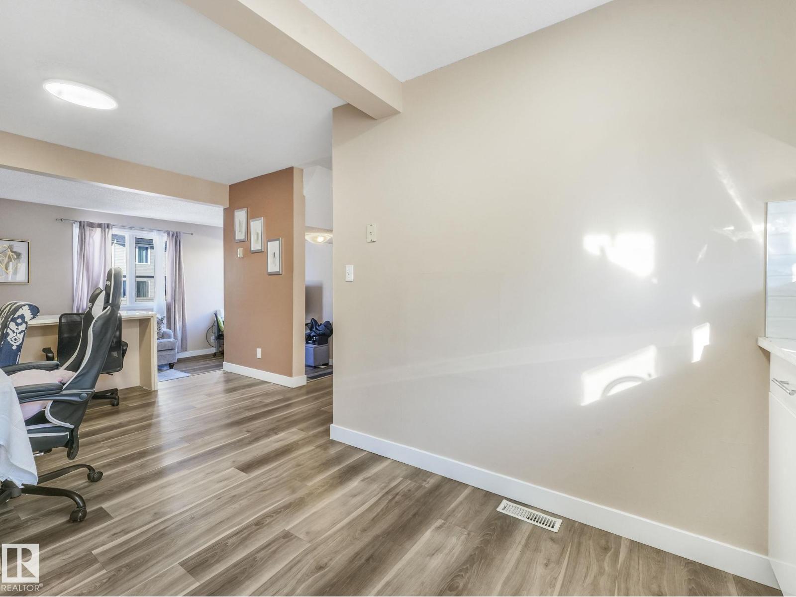 64 AKINSDALE GD N, St. Albert