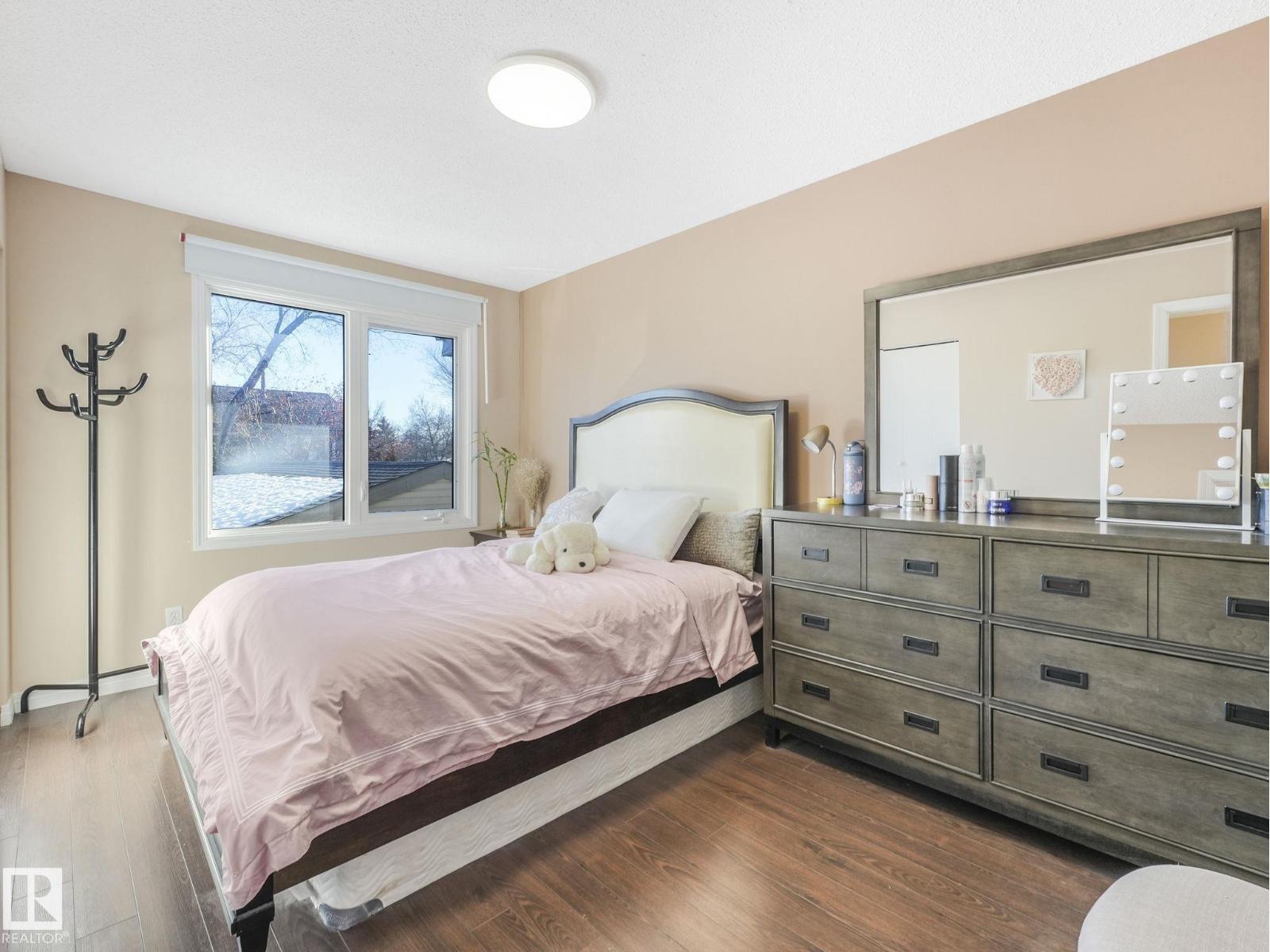 64 AKINSDALE GD N, St. Albert