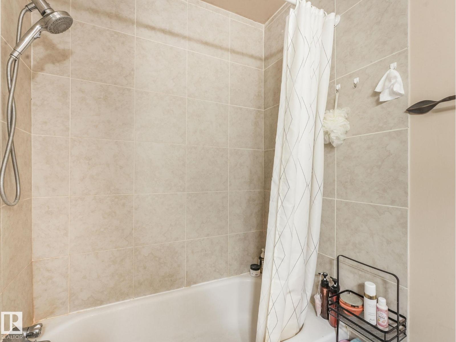 64 AKINSDALE GD N, St. Albert