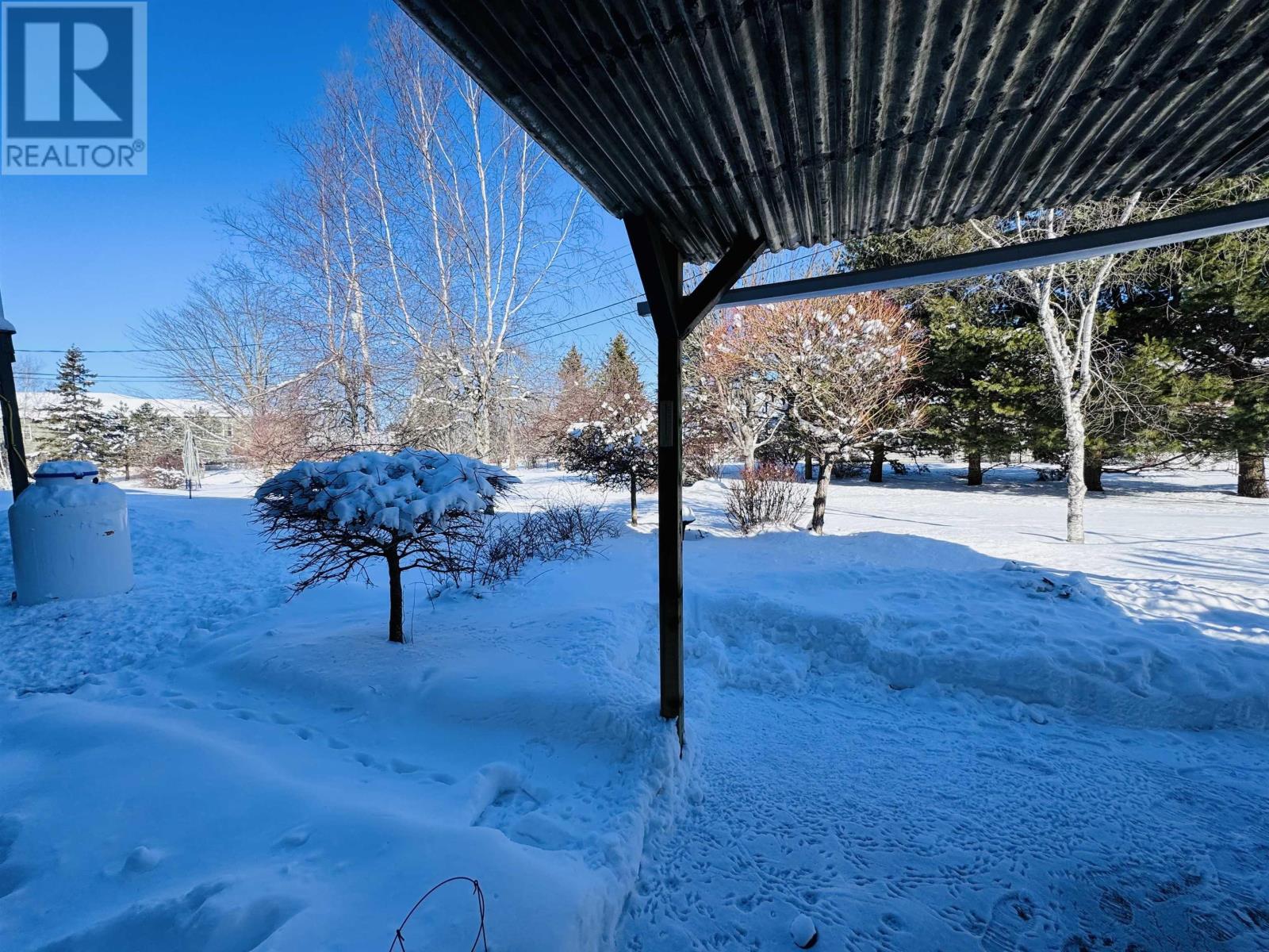 Property 4 of 42 of 27 Wellington Court