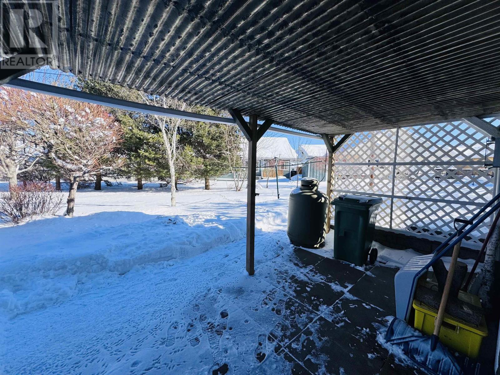 Property 5 of 42 of 27 Wellington Court