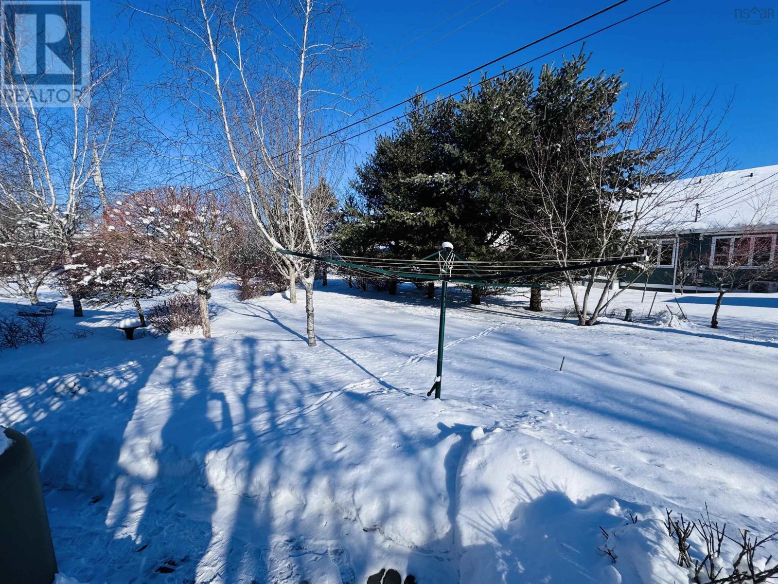 Property 6 of 42 of 27 Wellington Court