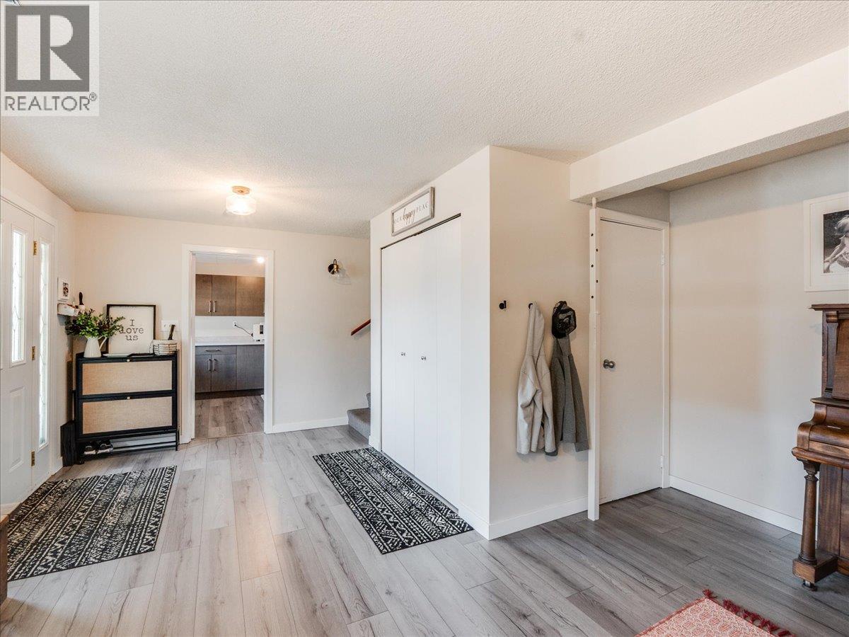 520 10th Avenue, Castlegar