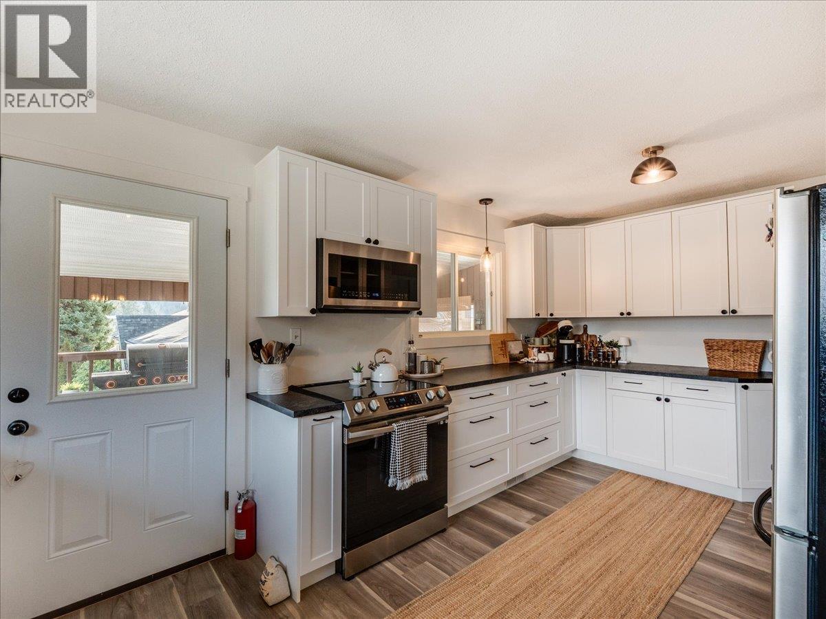520 10th Avenue, Castlegar