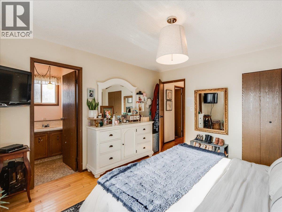 520 10th Avenue, Castlegar