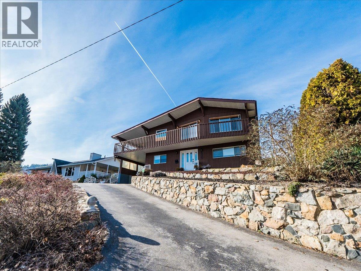 520 10th Avenue, Castlegar