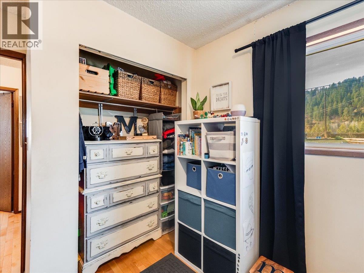 520 10th Avenue, Castlegar