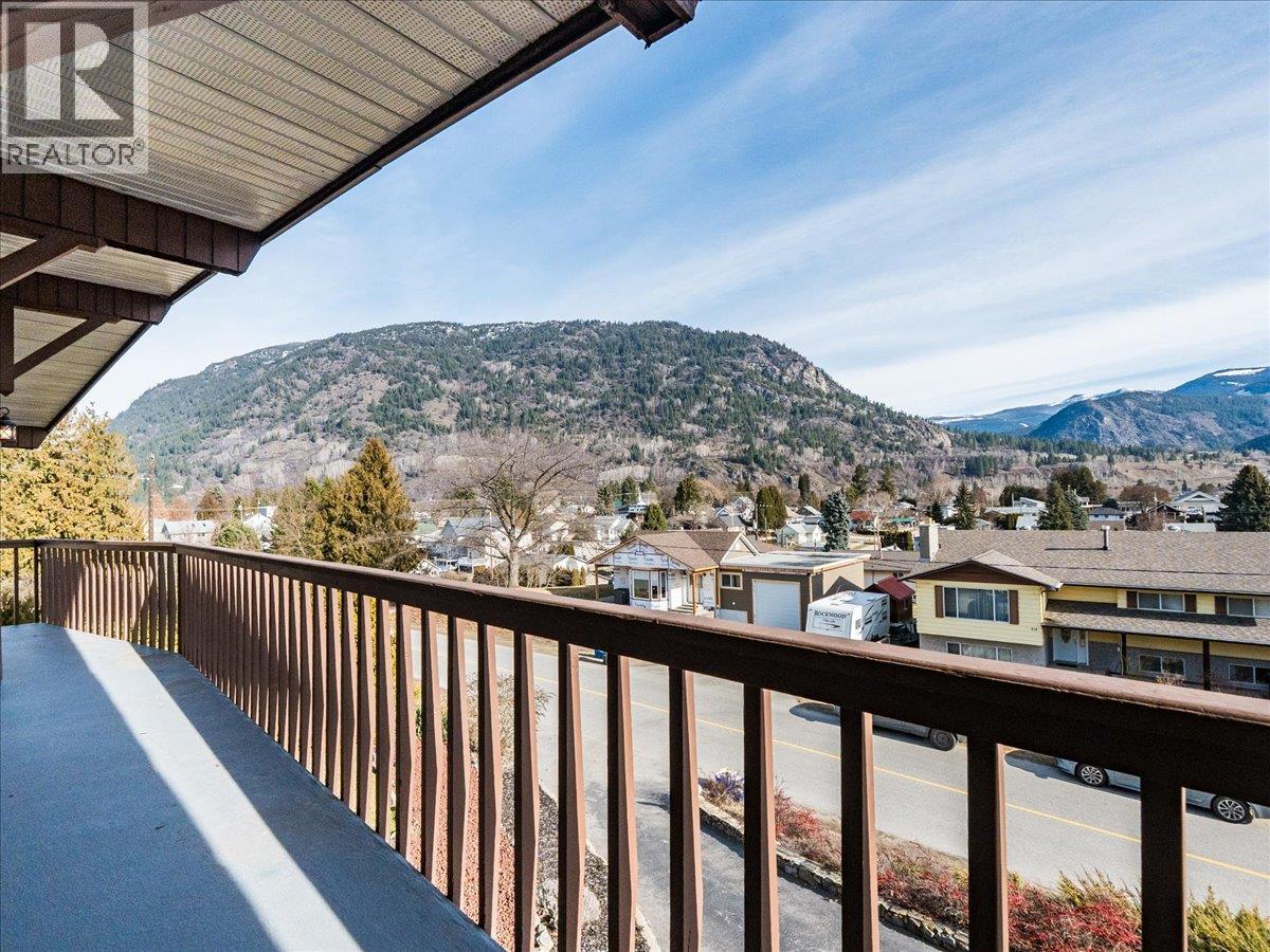 520 10th Avenue, Castlegar