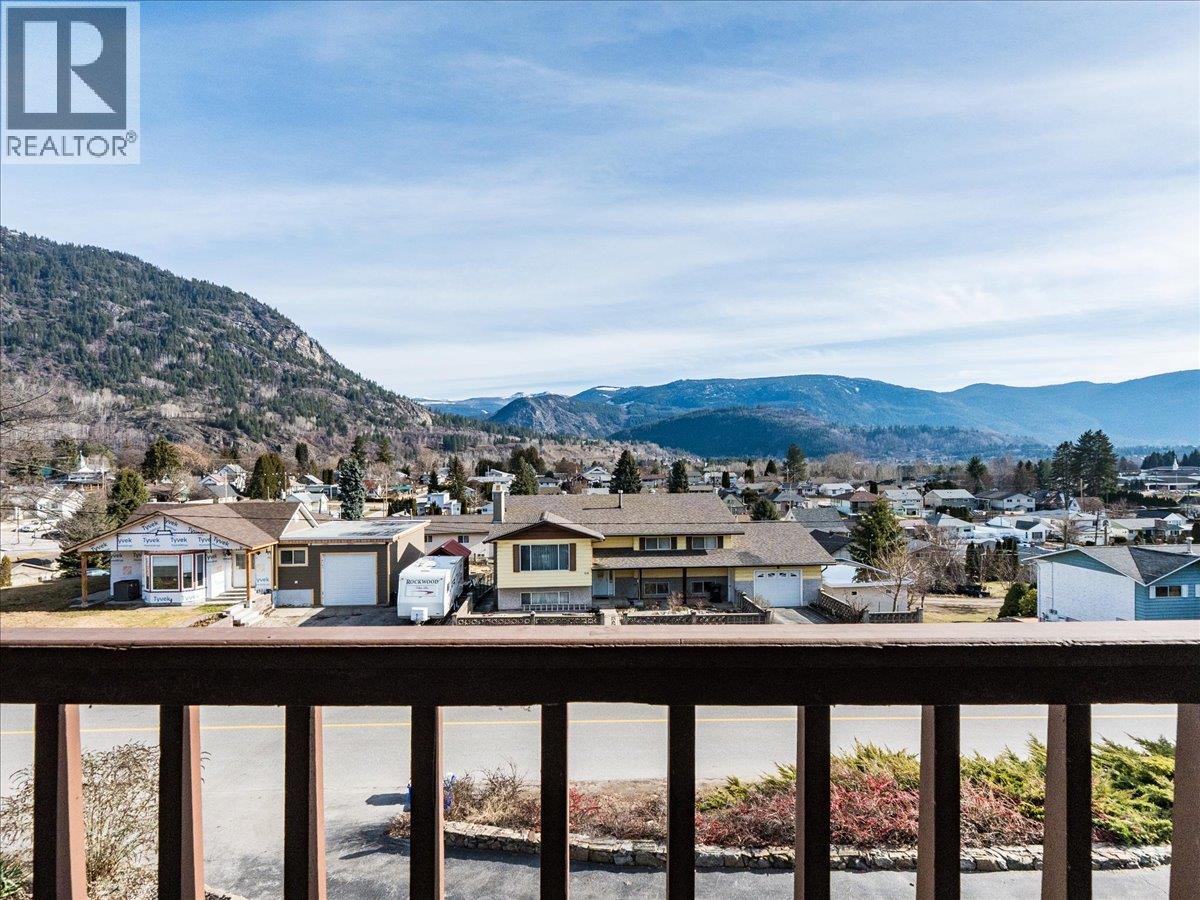 520 10th Avenue, Castlegar