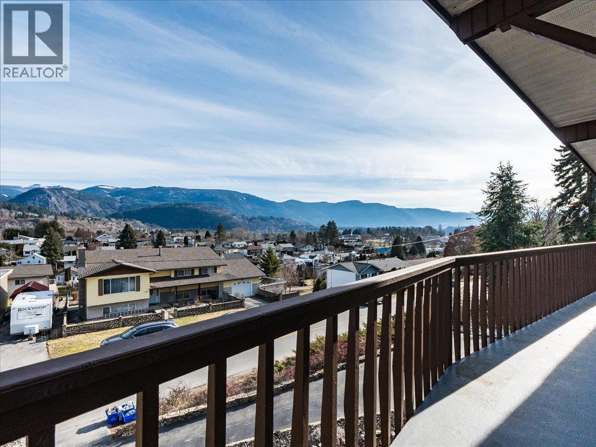 520 10th Avenue, Castlegar