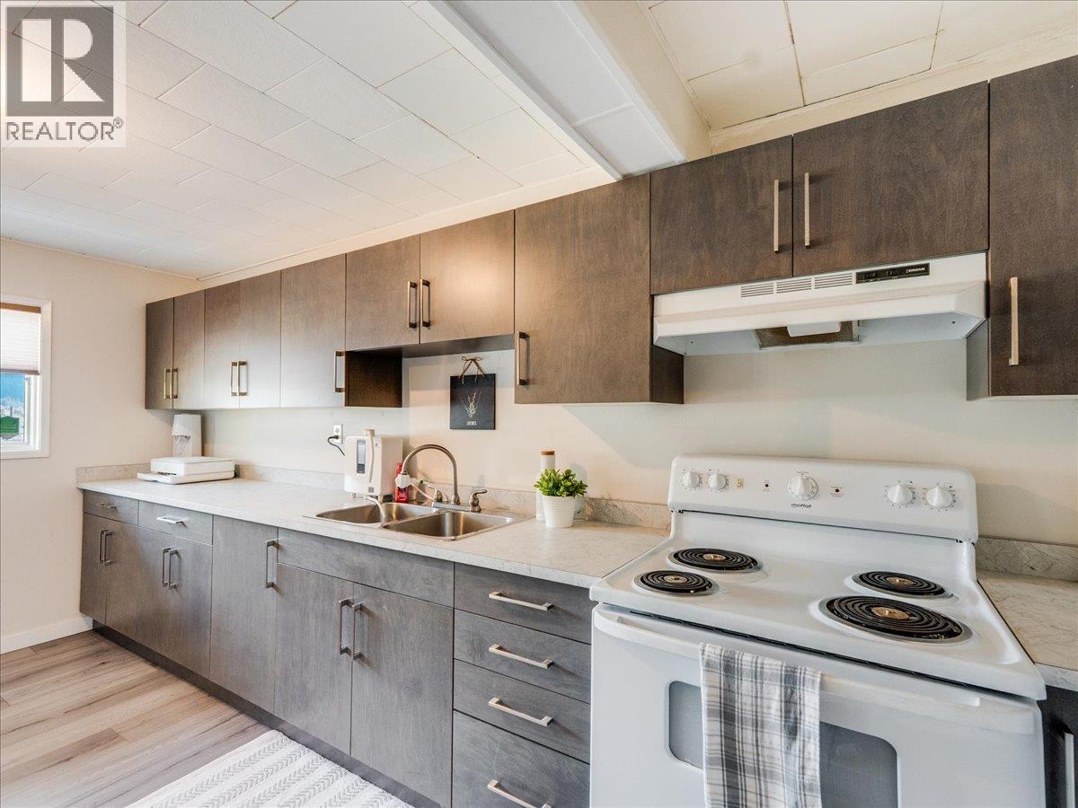 520 10th Avenue, Castlegar