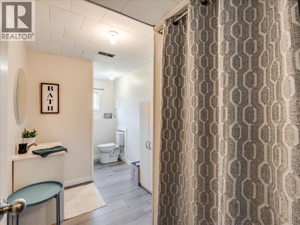 520 10th Avenue, Castlegar