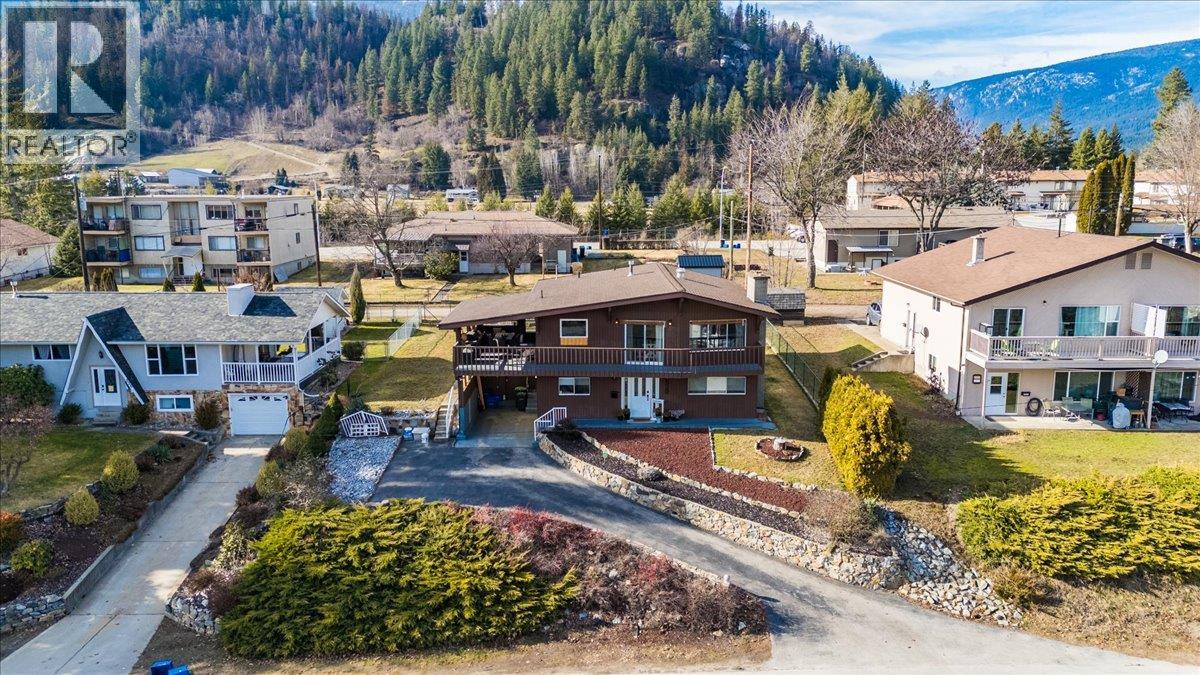 520 10th Avenue, Castlegar