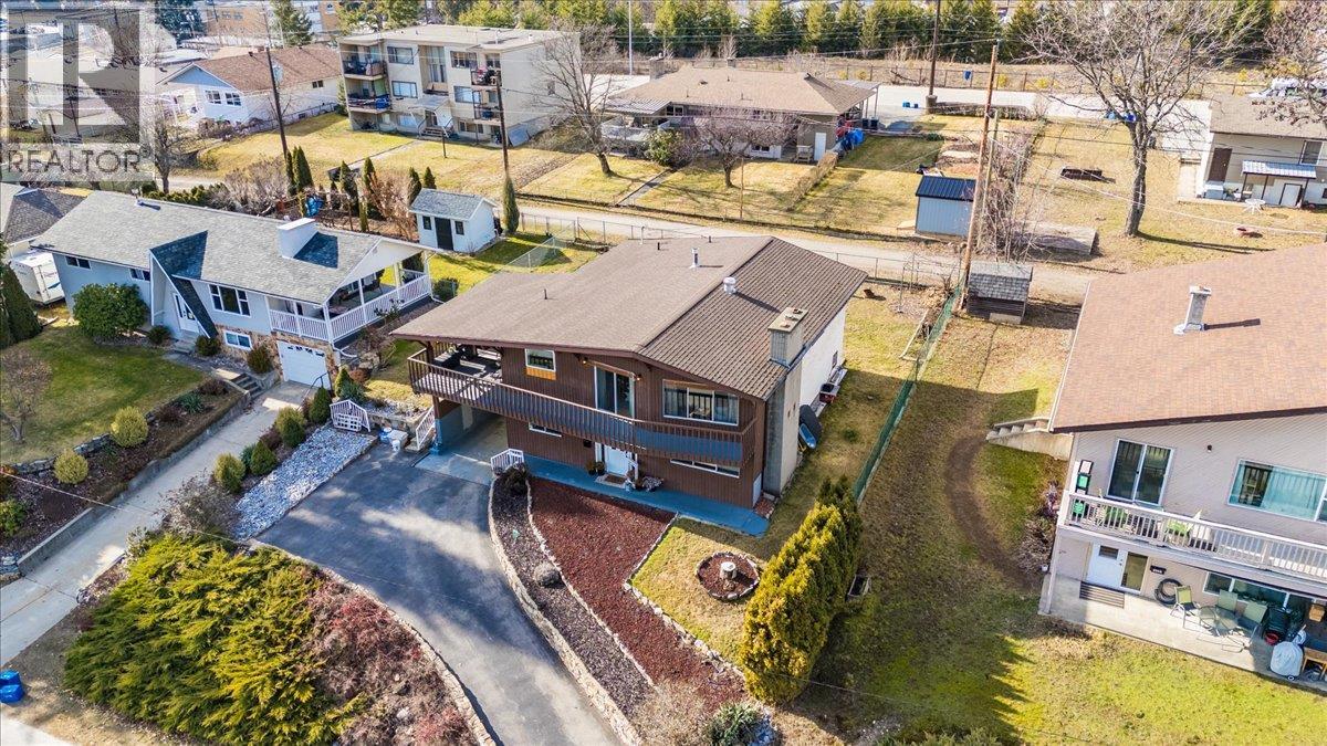 520 10th Avenue, Castlegar