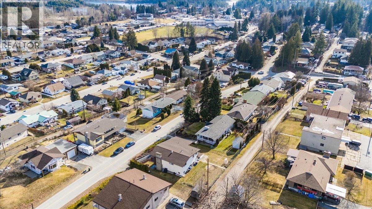 520 10th Avenue, Castlegar