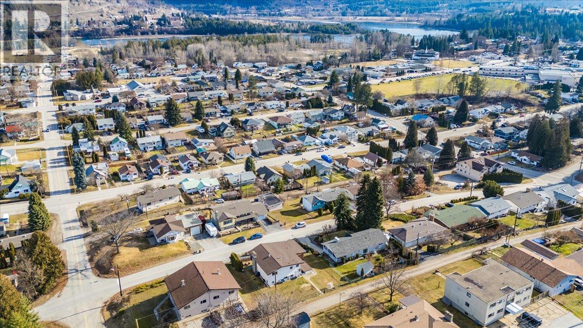 520 10th Avenue, Castlegar