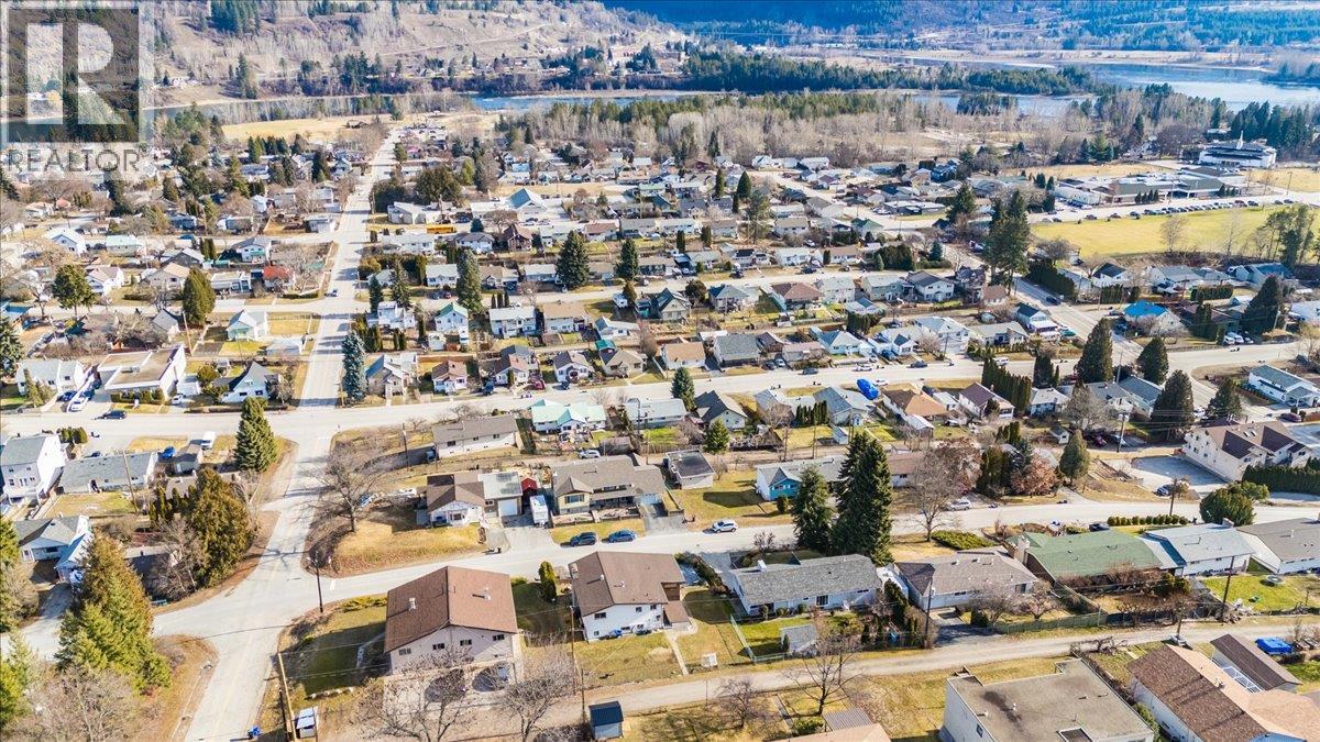 520 10th Avenue, Castlegar