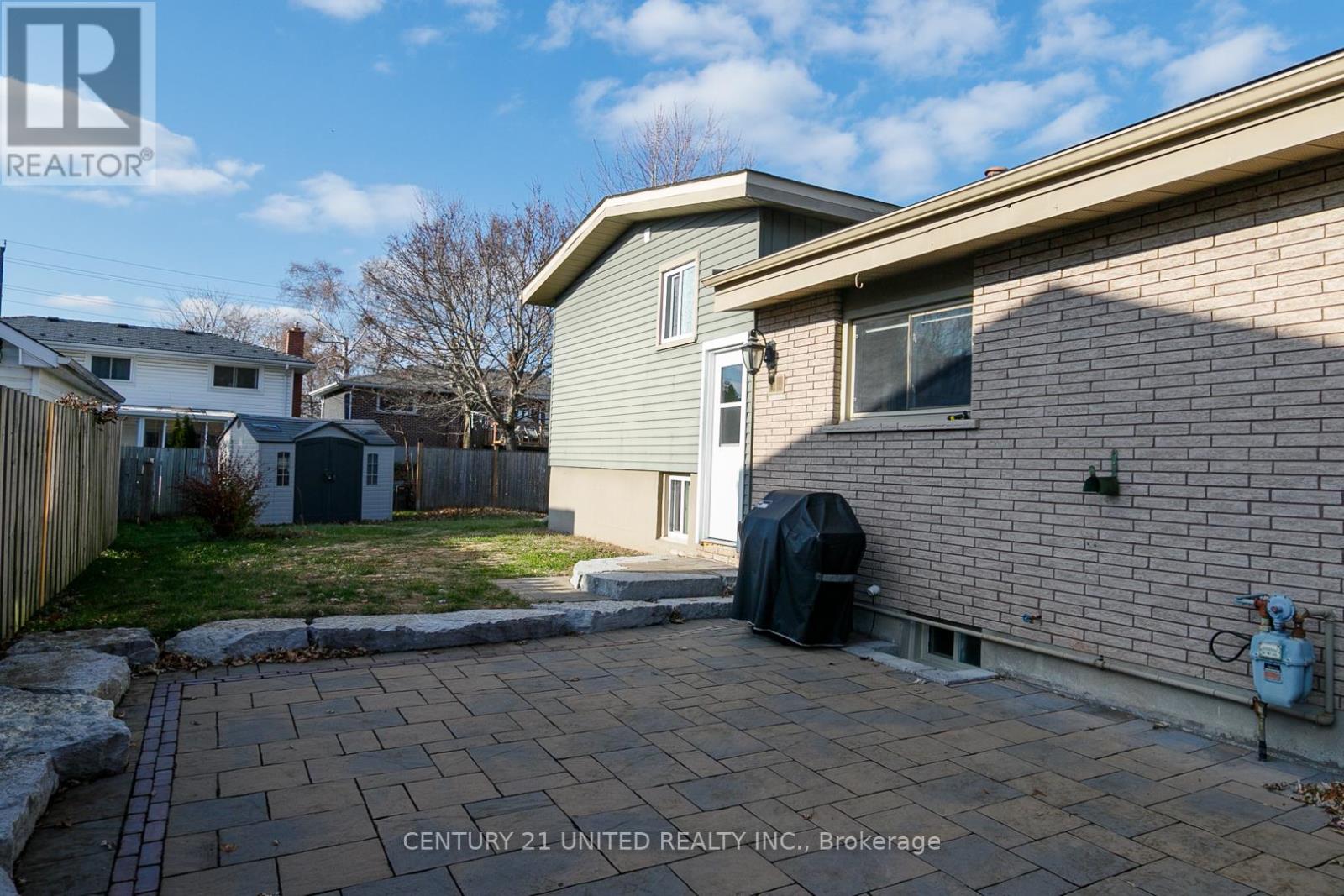 1002 ALBANY COURT - 32