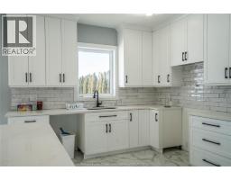 530 Mersea 3 Rd, Leamington, ON N8H3V5 Photo 17