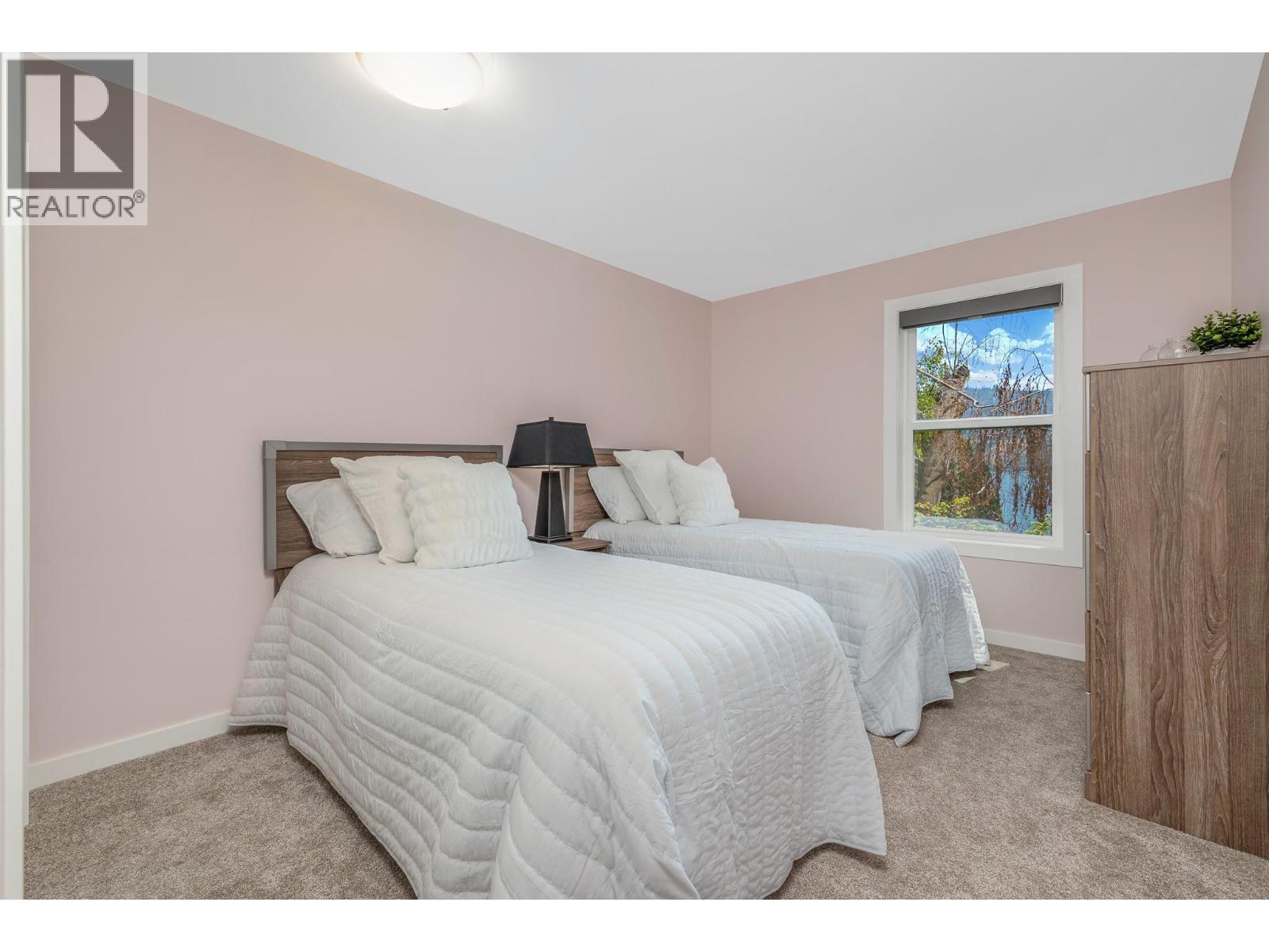 7994 Tronson Road, Vernon