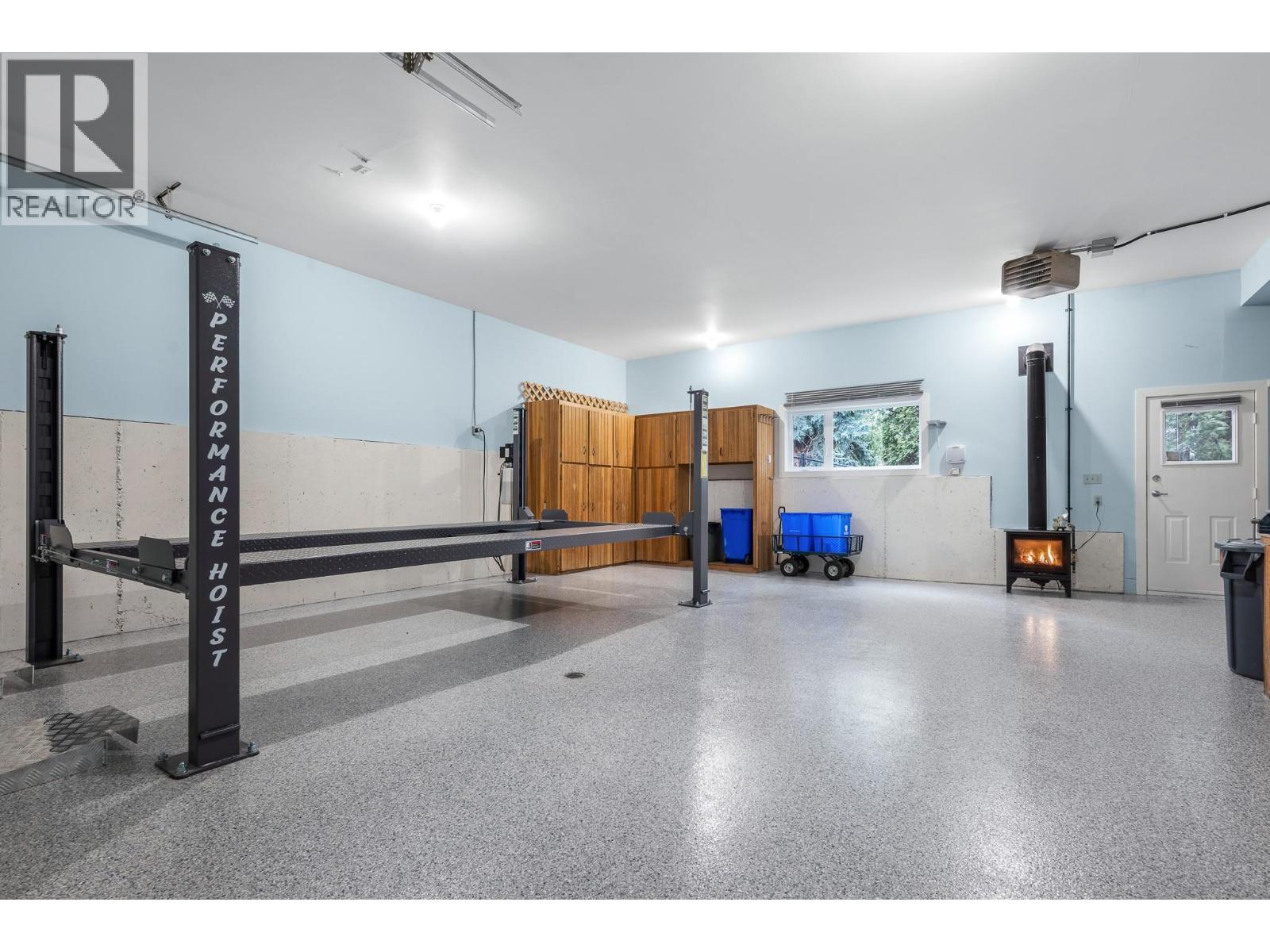 7994 Tronson Road, Vernon