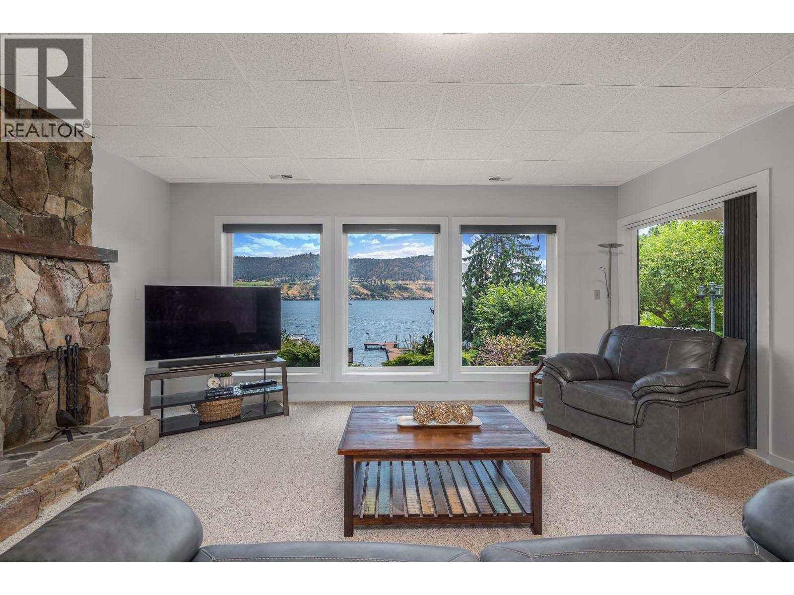 7994 Tronson Road, Vernon