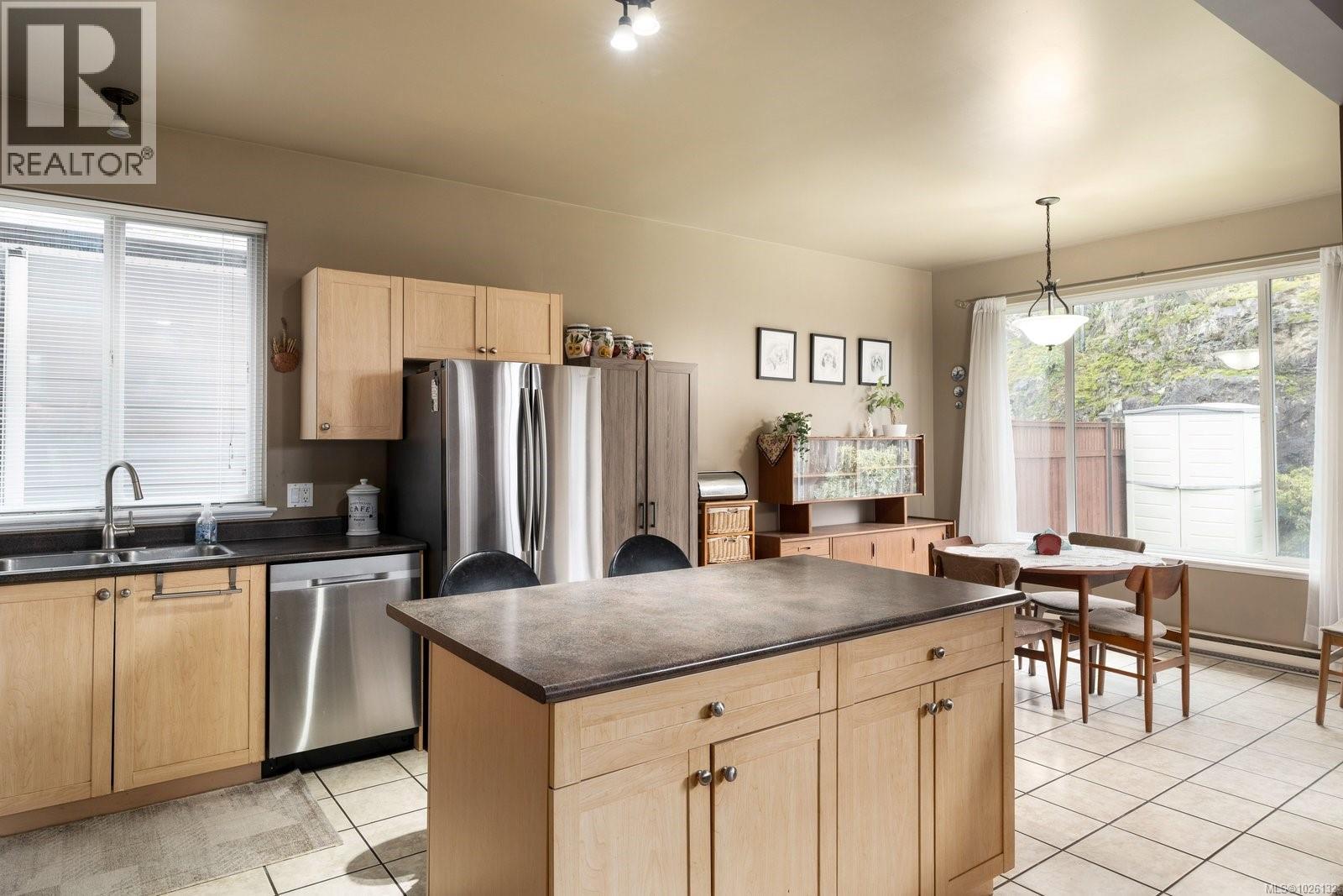  870 Arncote Place, Langford