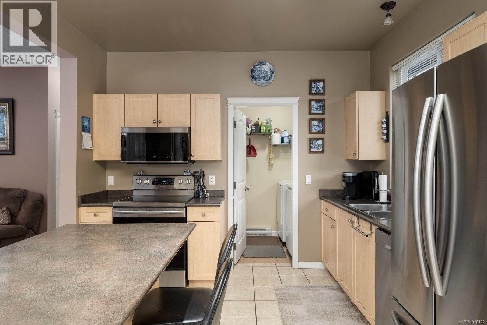  870 Arncote Place, Langford