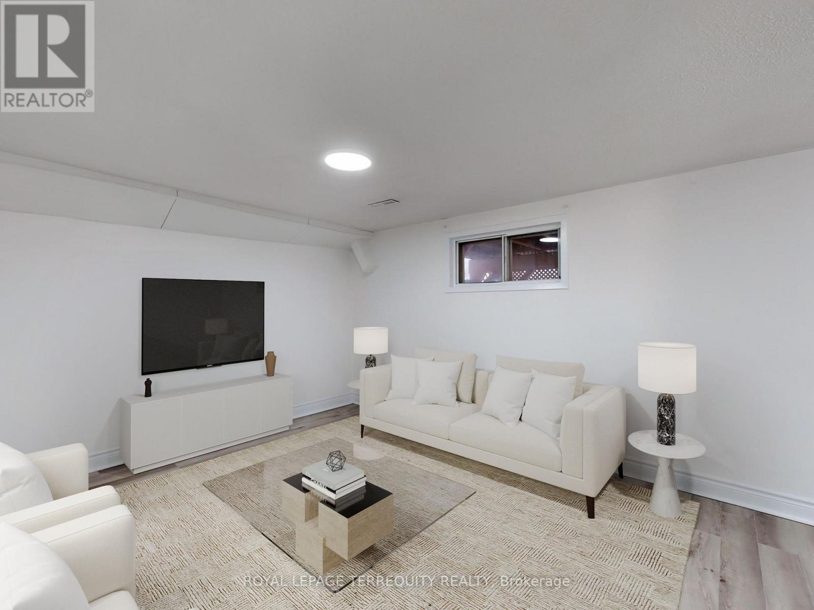 28 PETERSON DRIVE - 33